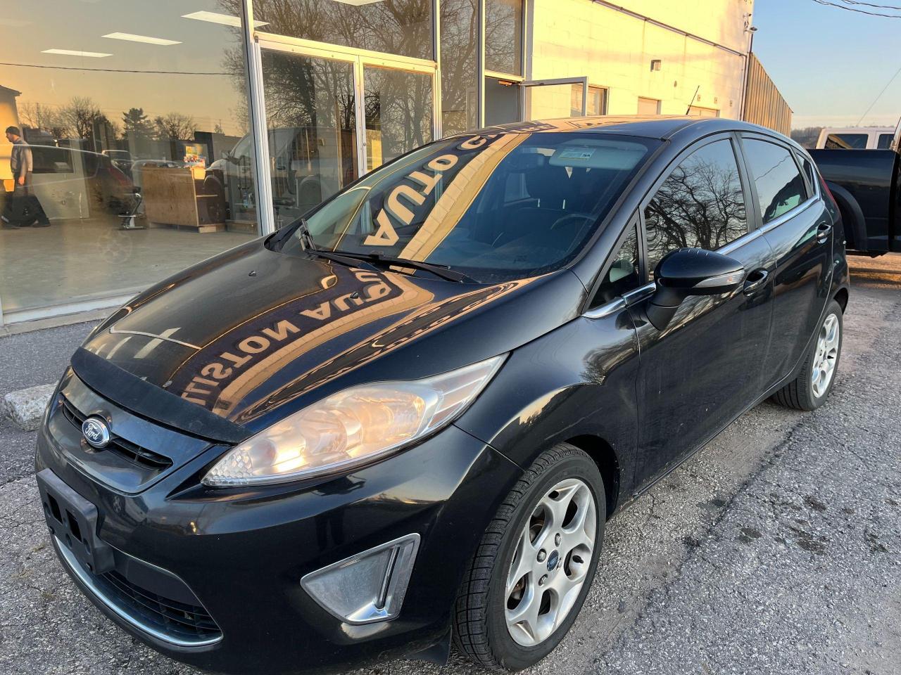 2011 Ford Fiesta 5dr HB SES - Photo #2
