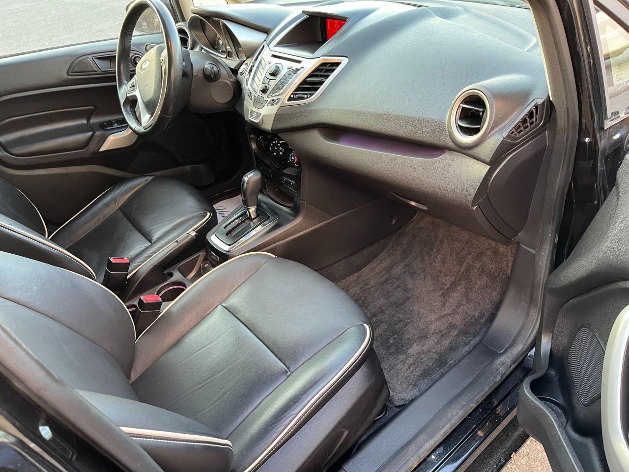 2011 Ford Fiesta 5dr HB SES - Photo #6