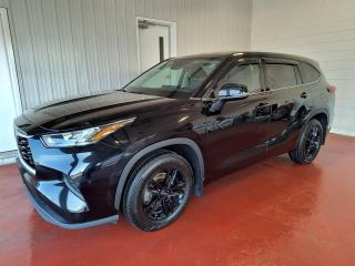 Used 2020 Toyota Highlander LE AWD for sale in Pembroke, ON
