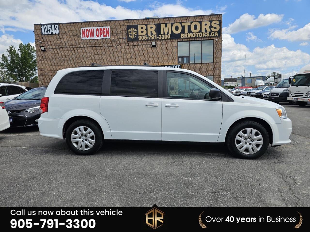 2018 Dodge Grand Caravan SXT STOW & GO | No Accidents Reported Photo4
