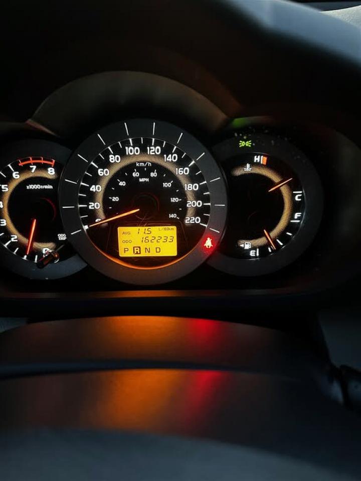 2011 Toyota RAV4 Limited 4WD - Photo #11