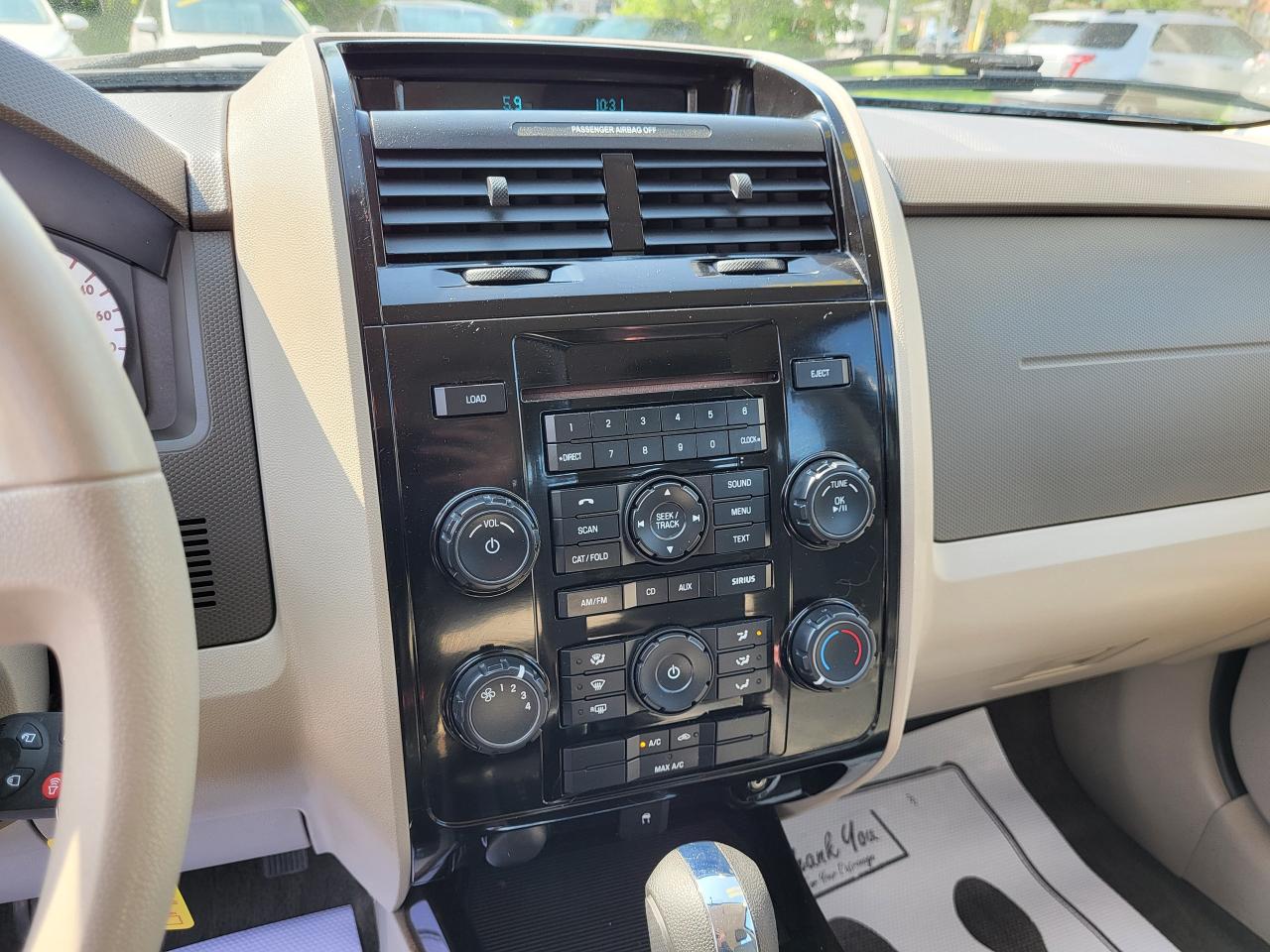 2010 Mazda Tribute GS Photo