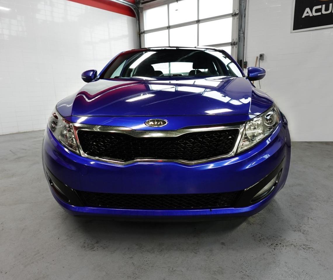 2011 Kia Optima PANO ROOF,ONE OWNER,NO ACCIDENT - Photo #2