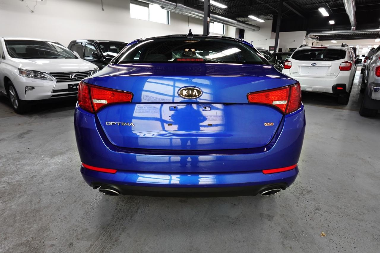 2011 Kia Optima PANO ROOF,ONE OWNER,NO ACCIDENT - Photo #5