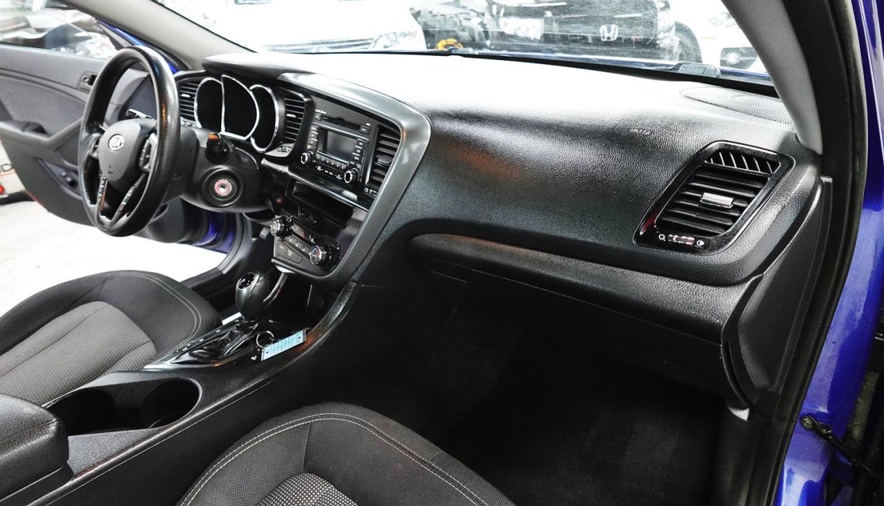 2011 Kia Optima PANO ROOF,ONE OWNER,NO ACCIDENT - Photo #19