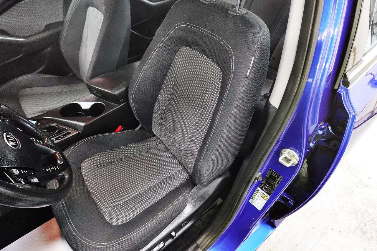 2011 Kia Optima PANO ROOF,ONE OWNER,NO ACCIDENT - Photo #16