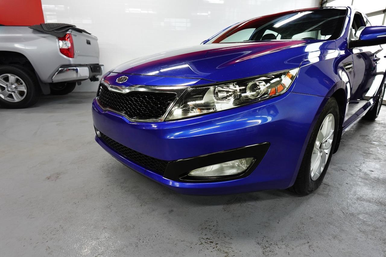2011 Kia Optima PANO ROOF,ONE OWNER,NO ACCIDENT - Photo #12