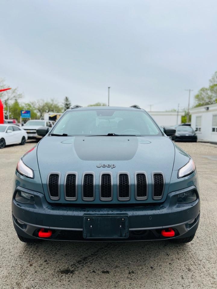 2015 Jeep Cherokee Trailhawk - Photo #2