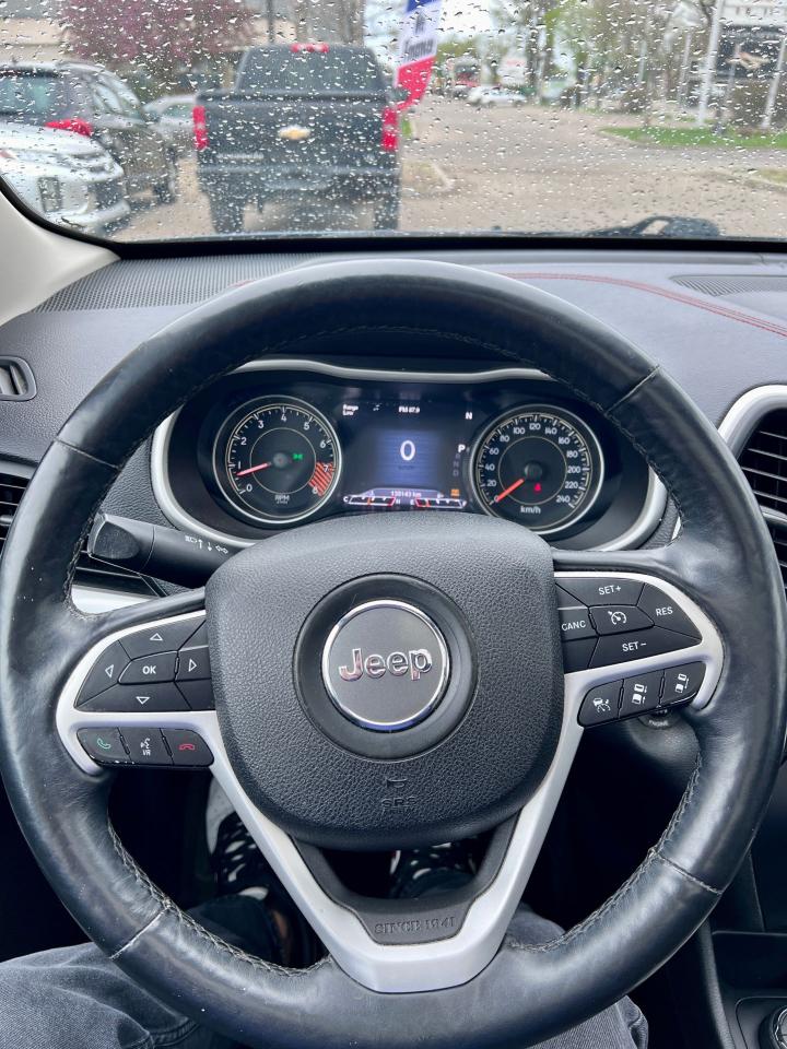 2015 Jeep Cherokee Trailhawk - Photo #16