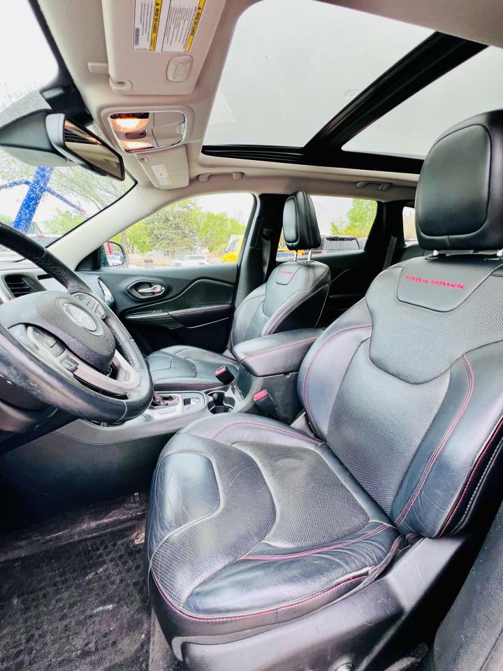 2015 Jeep Cherokee Trailhawk - Photo #12