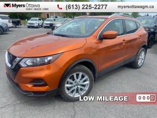 <b>ULTRA LOW KM</b><br>   Compare at $26523 - Myers Cadillac is just $25750! <br> <br>JUST IN - 2022 NISSAN QASHQAI SV- ORANGE ON BLACK, REAR CAMERA, APPLE CARPLAY, HEATED SEATS, HEATED STEERING WHEEL, ALLOY WHEELS, REMOTE START, BLIND ZONE ALERT, REMOTE ENTRY, PUSH START, CERTIFIED, CLEAN CARFAX, ONE OWNER. <br> <br>To apply right now for financing use this link : <a href=https://creditonline.dealertrack.ca/Web/Default.aspx?Token=b35bf617-8dfe-4a3a-b6ae-b4e858efb71d&Lang=en target=_blank>https://creditonline.dealertrack.ca/Web/Default.aspx?Token=b35bf617-8dfe-4a3a-b6ae-b4e858efb71d&Lang=en</a><br><br> <br/><br>All prices include Admin fee and Etching Registration, applicable Taxes and licensing fees are extra.<br>*LIFETIME ENGINE TRANSMISSION WARRANTY NOT AVAILABLE ON VEHICLES WITH KMS EXCEEDING 140,000KM, VEHICLES 8 YEARS & OLDER, OR HIGHLINE BRAND VEHICLE(eg. BMW, INFINITI. CADILLAC, LEXUS...)<br> Come by and check out our fleet of 40+ used cars and trucks and 150+ new cars and trucks for sale in Ottawa.  o~o