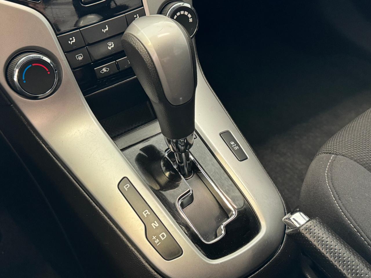 2016 Chevrolet Cruze LIMITED LT+Camera+Remote Start+CLEAN CARFAX - Photo #33