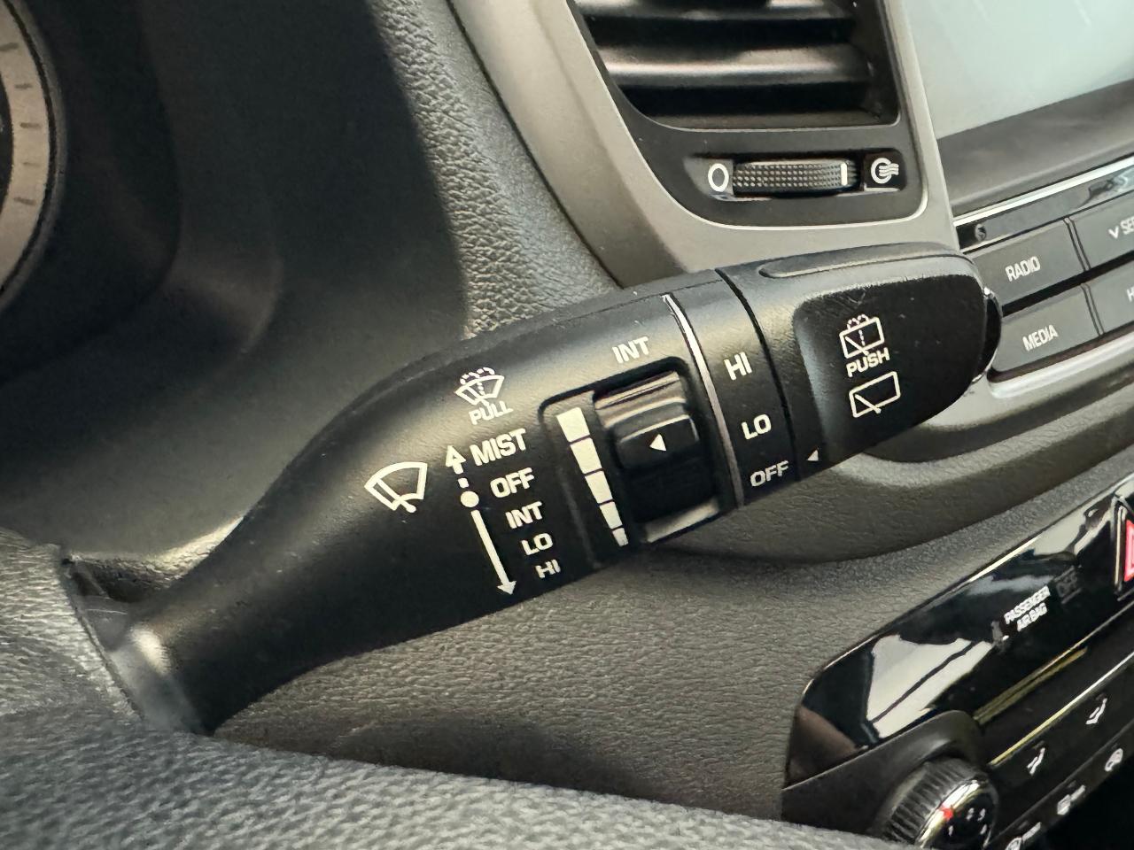 2018 Hyundai Tucson Premium GLS AWD+ApplePlay+New Tires+ACCIDENT FREE - Photo #43