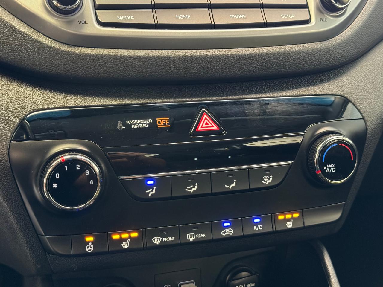 2018 Hyundai Tucson Premium GLS AWD+ApplePlay+New Tires+ACCIDENT FREE - Photo #34