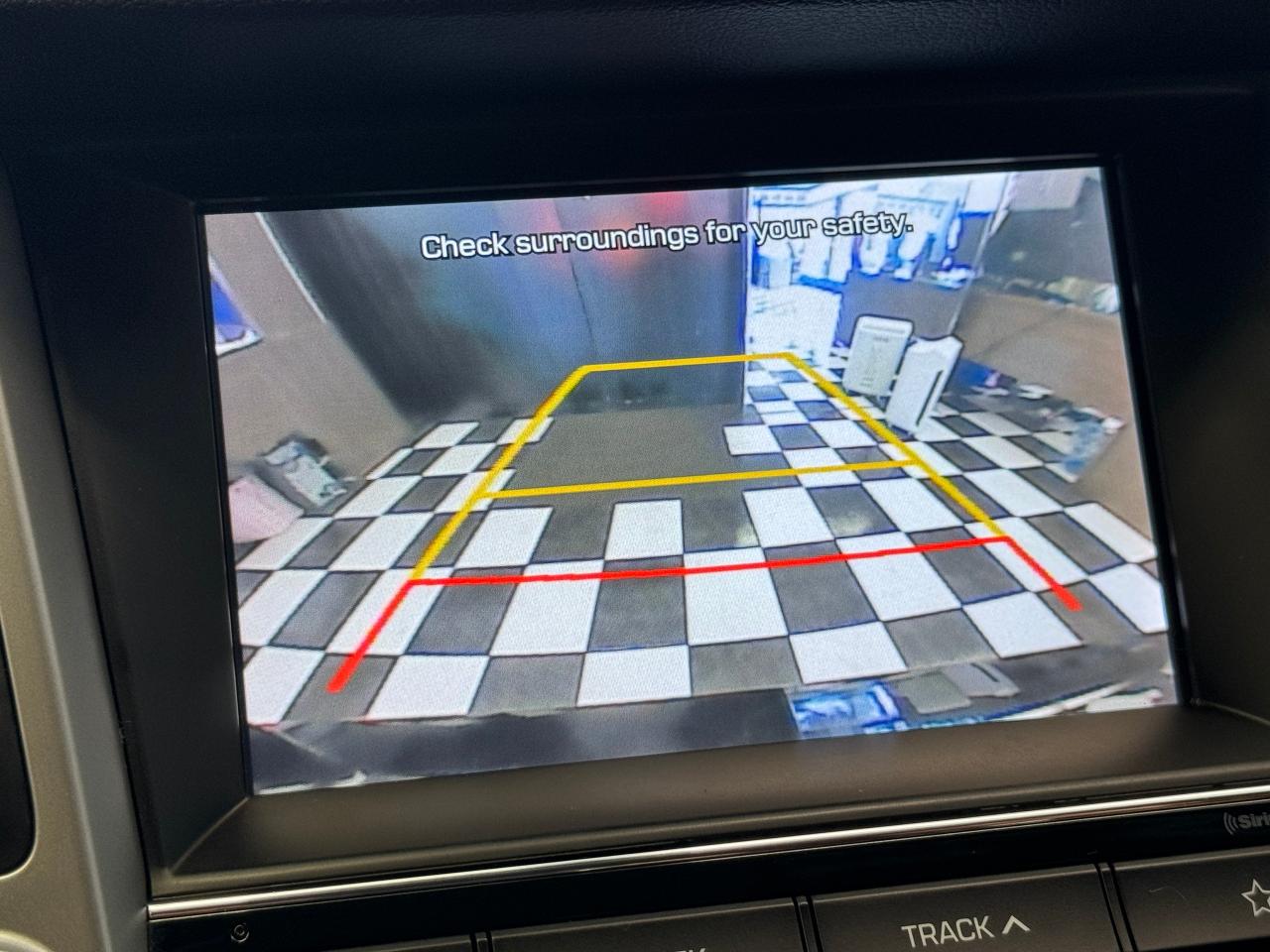 2018 Hyundai Tucson Premium GLS AWD+ApplePlay+New Tires+ACCIDENT FREE - Photo #10