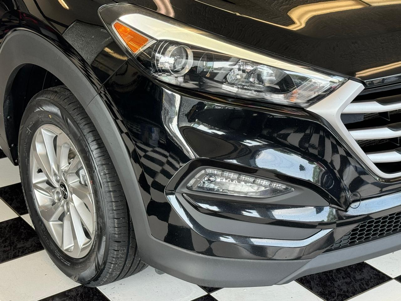 2018 Hyundai Tucson Premium GLS AWD+ApplePlay+New Tires+ACCIDENT FREE - Photo #36