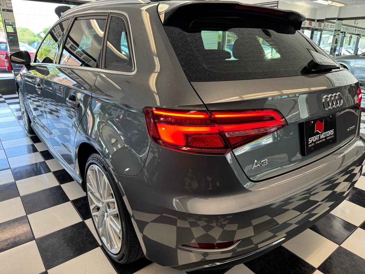 2017 Audi A3 Technik e-tron+Adaptive Cruise+GPS+CLEAN CARFAX Photo95