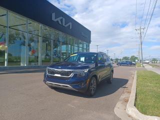 This AWD is great condition, unique blue color. Stop in and take this one for a test drive.