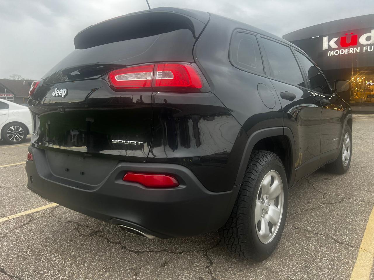 2016 Jeep Cherokee 4WD 4Dr Sport - Photo #9