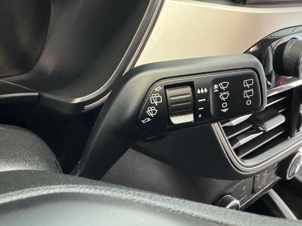 2021 Ford Escape SE AWD+LaneKeep+Pre Collision Assist+CLEAN CARFAX Photo111