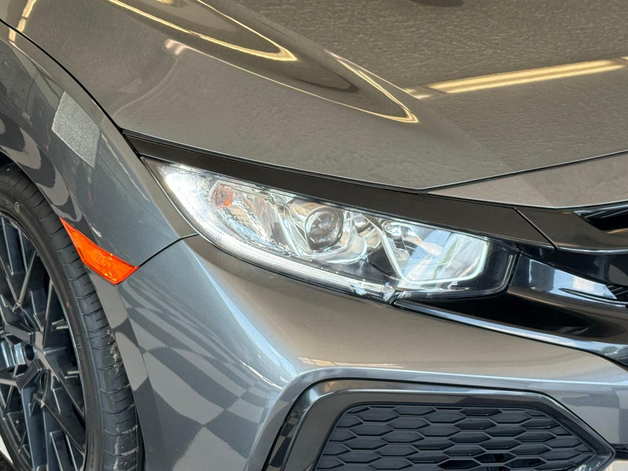 2018 Honda Civic LX  W/Honda Sense+New Tires+A/C+ApplePlay+Camera - Photo #33