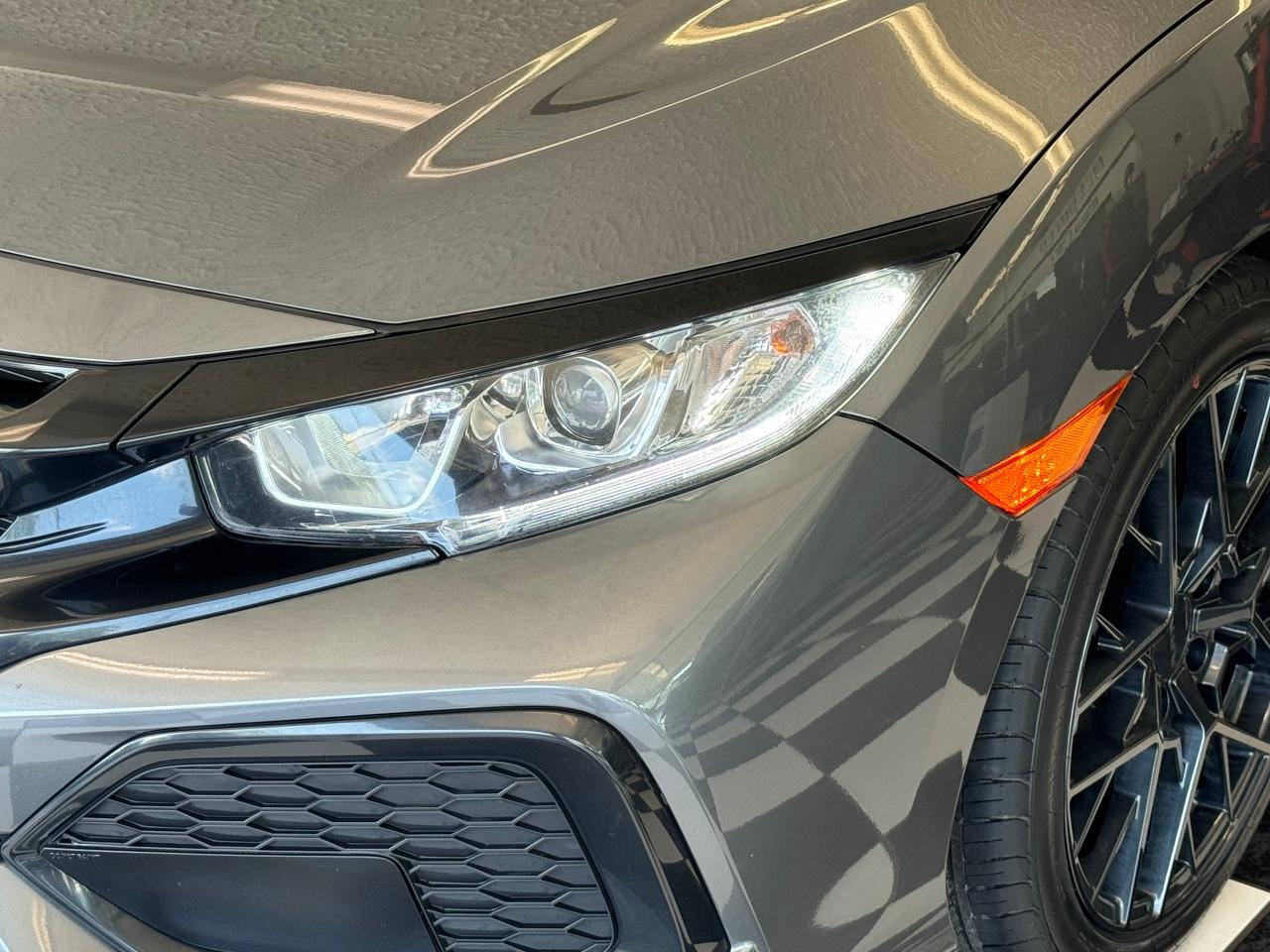 2018 Honda Civic LX  W/Honda Sense+New Tires+A/C+ApplePlay+Camera - Photo #34
