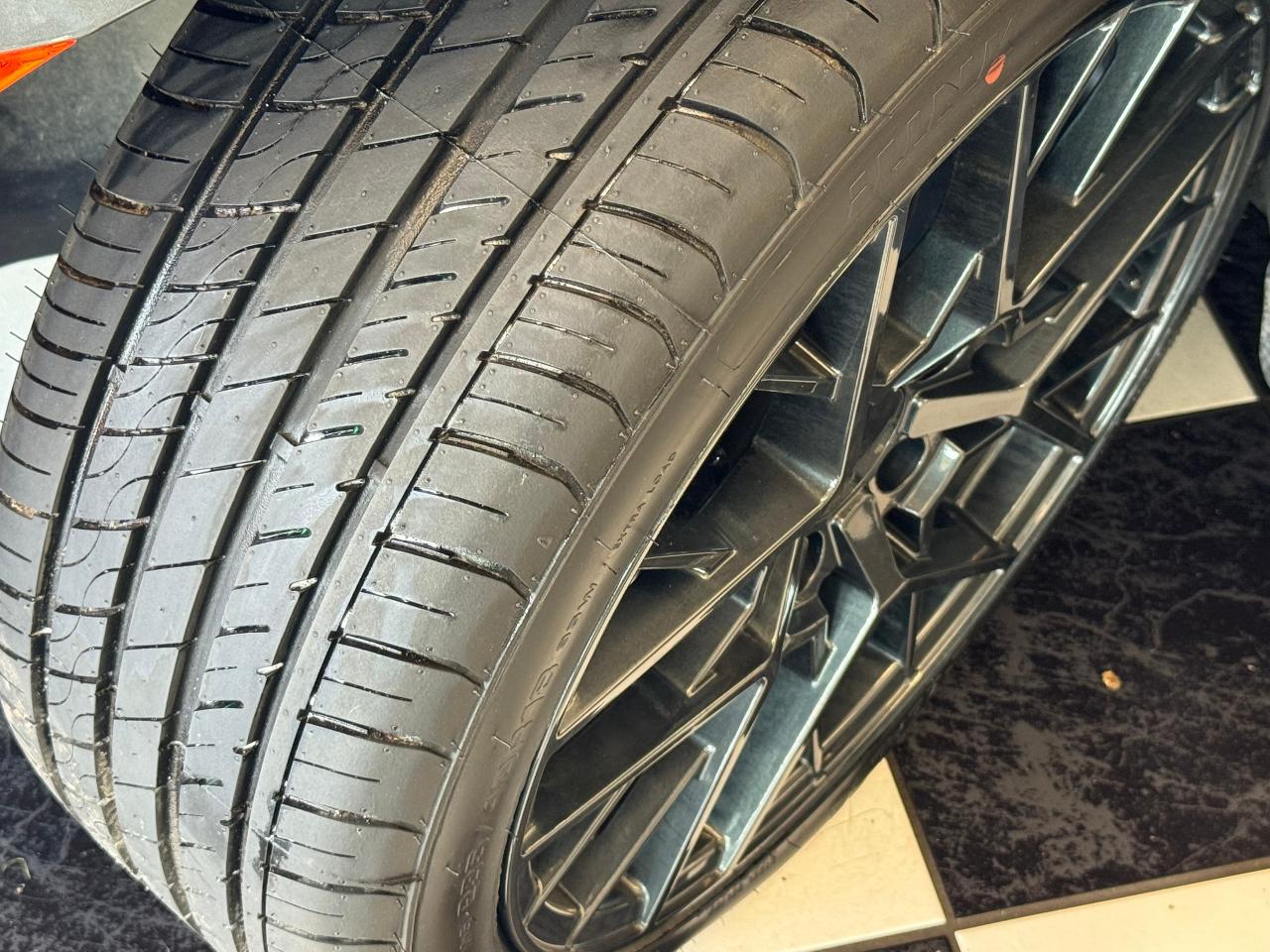 2018 Honda Civic LX  W/Honda Sense+New Tires+A/C+ApplePlay+Camera - Photo #11