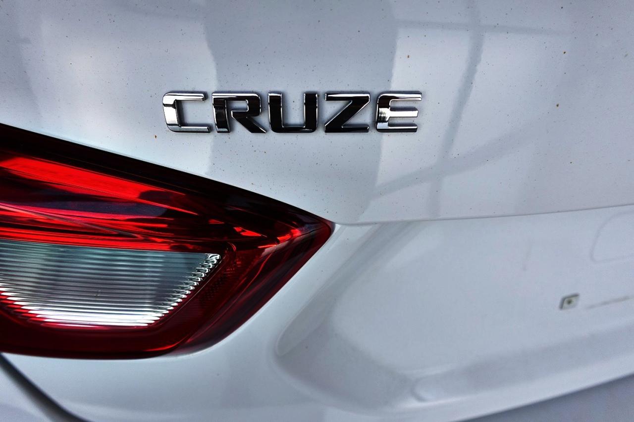 2018 Chevrolet Cruze ALL SERVICE RECORDS,NO ACCIDENT,RS,DIESEL - Photo #7