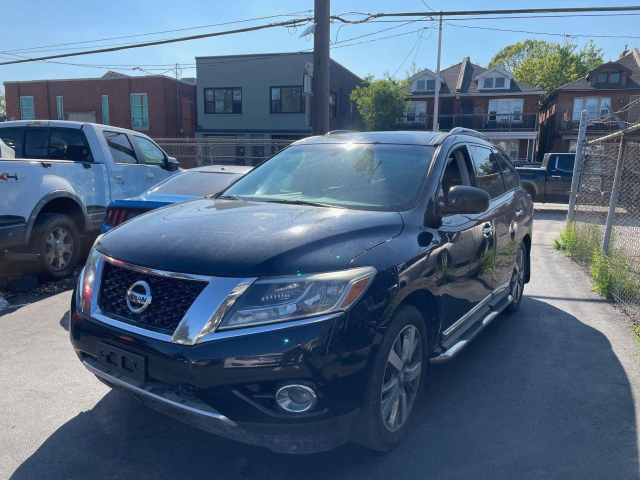 Used 2015 Nissan Pathfinder Platinum*4WD, NAV, DVD, 7PASS, AROUND VIEW CAMERA* for sale in Hamilton, ON