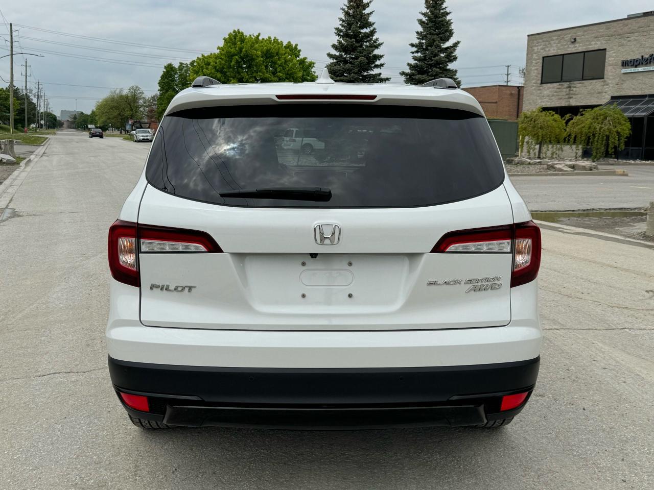 2020 Honda Pilot Black Edition Photo4