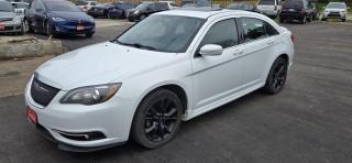 Used 2013 Chrysler 200 LX 4dr Sedan Automatic for sale in Mississauga, ON