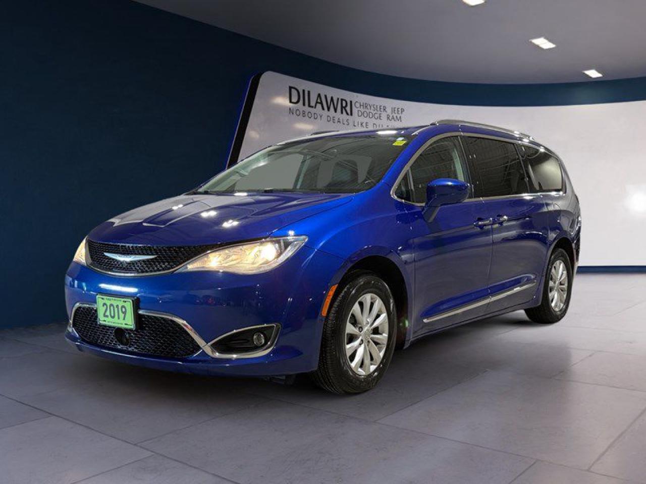 Used 2019 Chrysler Pacifica Touring-L 2WD for sale in Nepean, ON