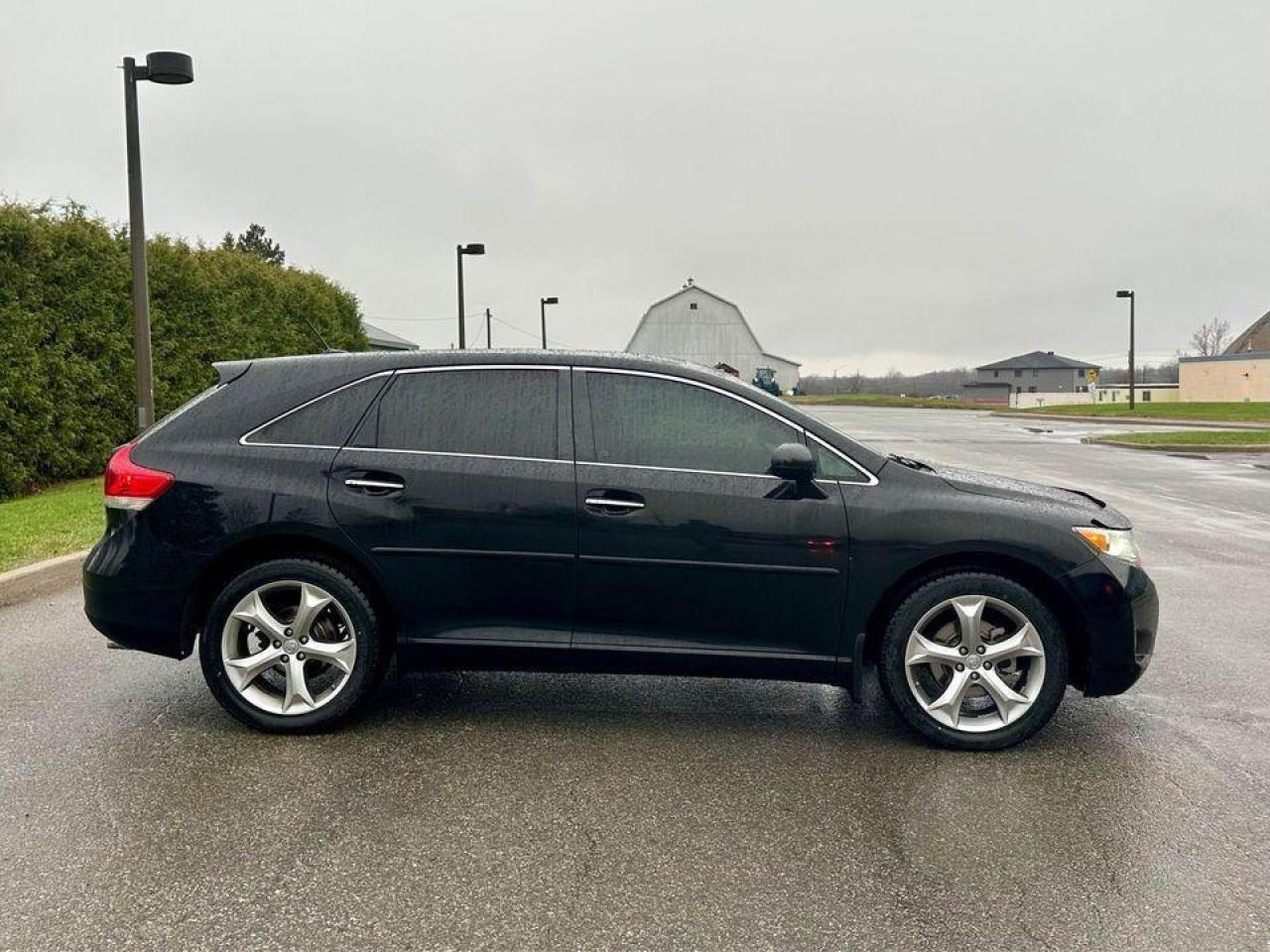 2012 Toyota Venza Limited Edition - Certified - Photo #3