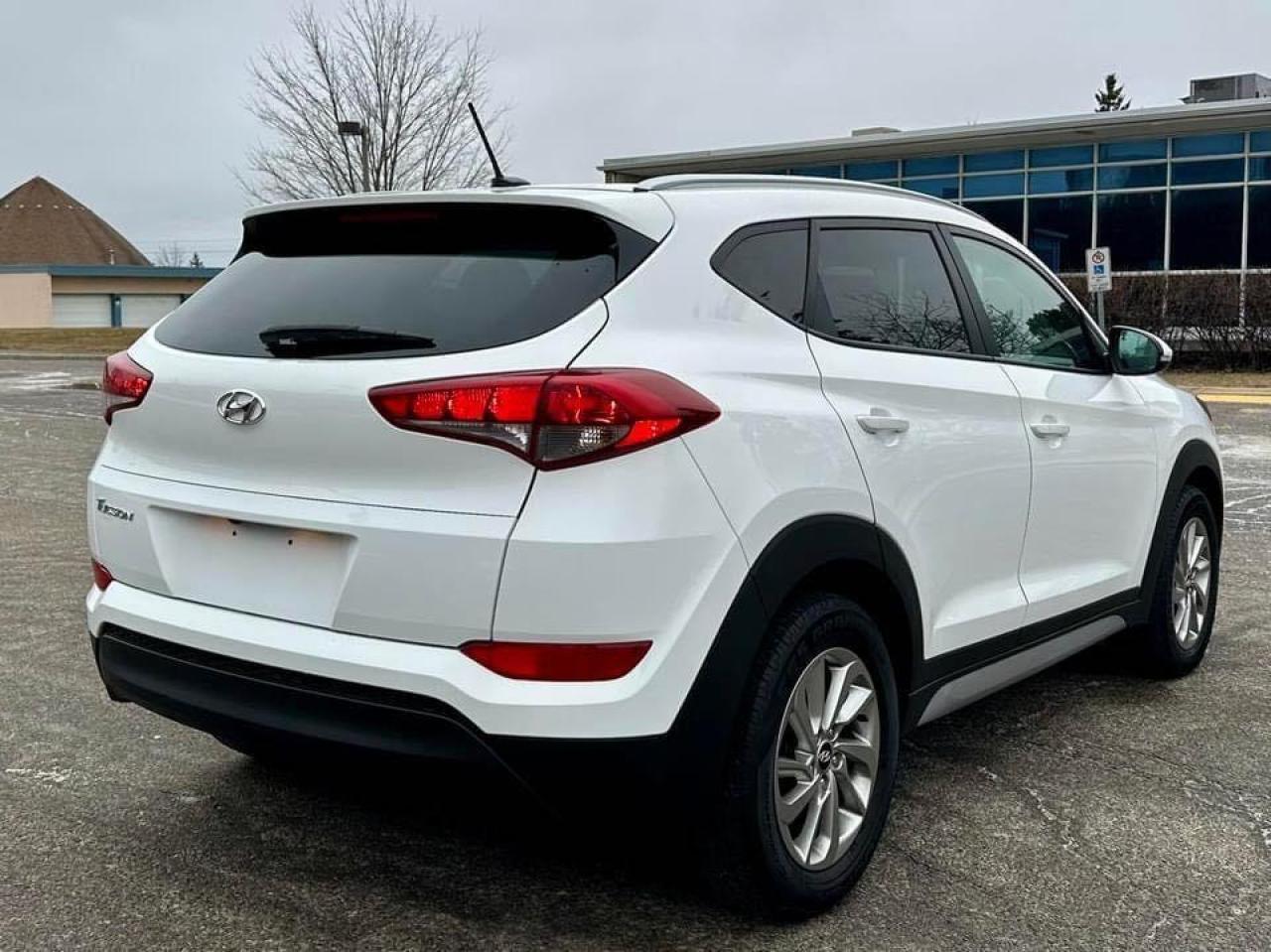 2017 Hyundai Tucson Premium 2.0L - Safetied Photo4