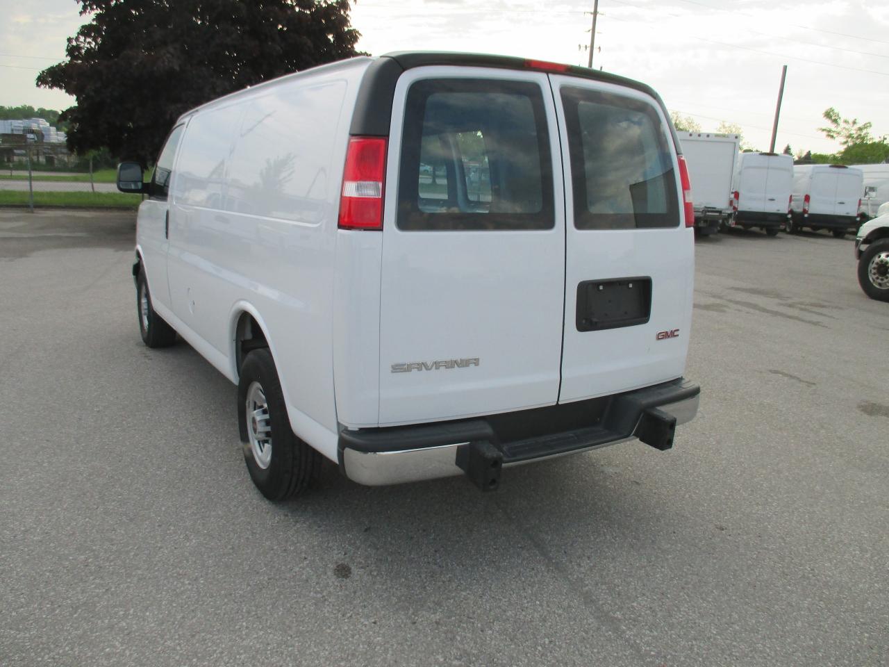 2022 GMC Savana Cargo Van RWD 2500 135" - Photo #6
