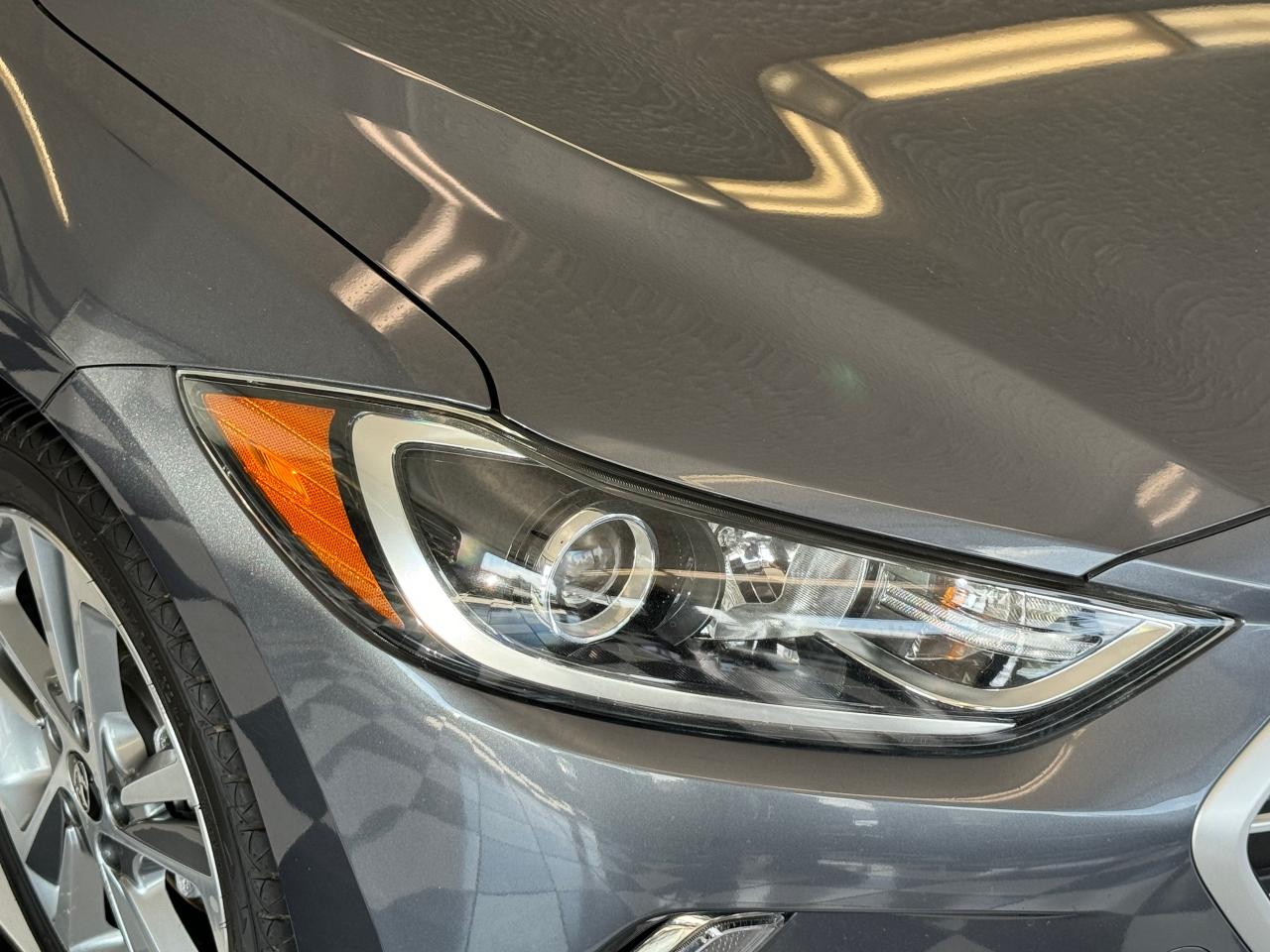 2017 Hyundai Elantra GLS+New Tires+Roof+ApplePlay+Camera+CLEAN CARFAX - Photo #38