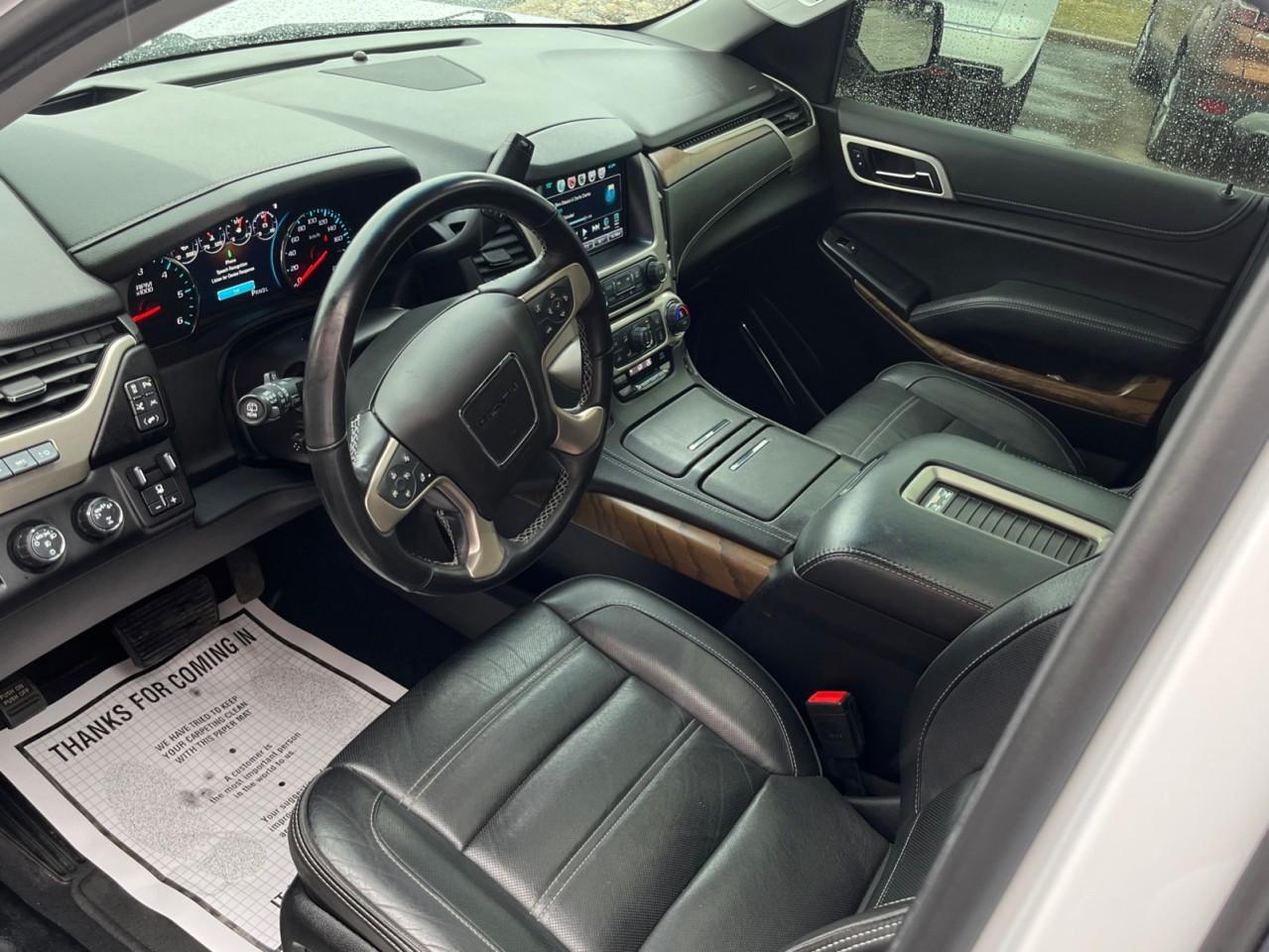 2019 GMC Yukon 4WD 4dr Denali - Photo #12