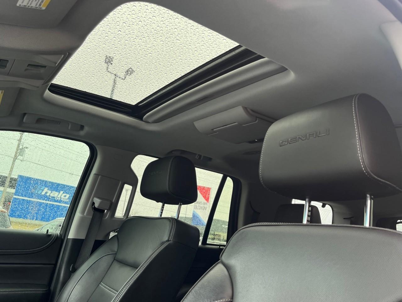2019 GMC Yukon 4WD 4dr Denali - Photo #16