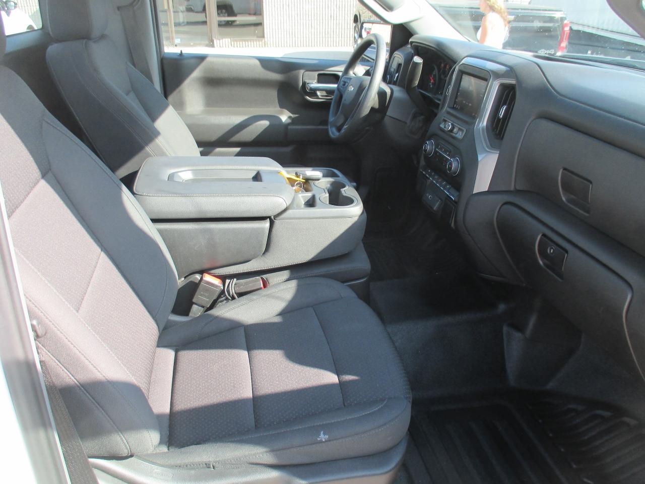 2023 Chevrolet Silverado 1500 2WD Reg Cab 140" Work Truck LONG BOX - Photo #9