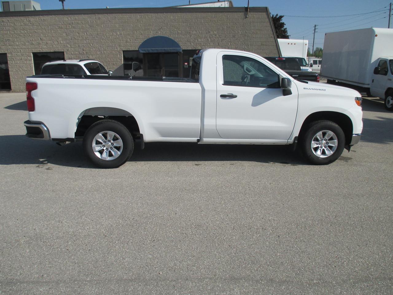 2023 Chevrolet Silverado 1500 2WD Reg Cab 140" Work Truck LONG BOX - Photo #4