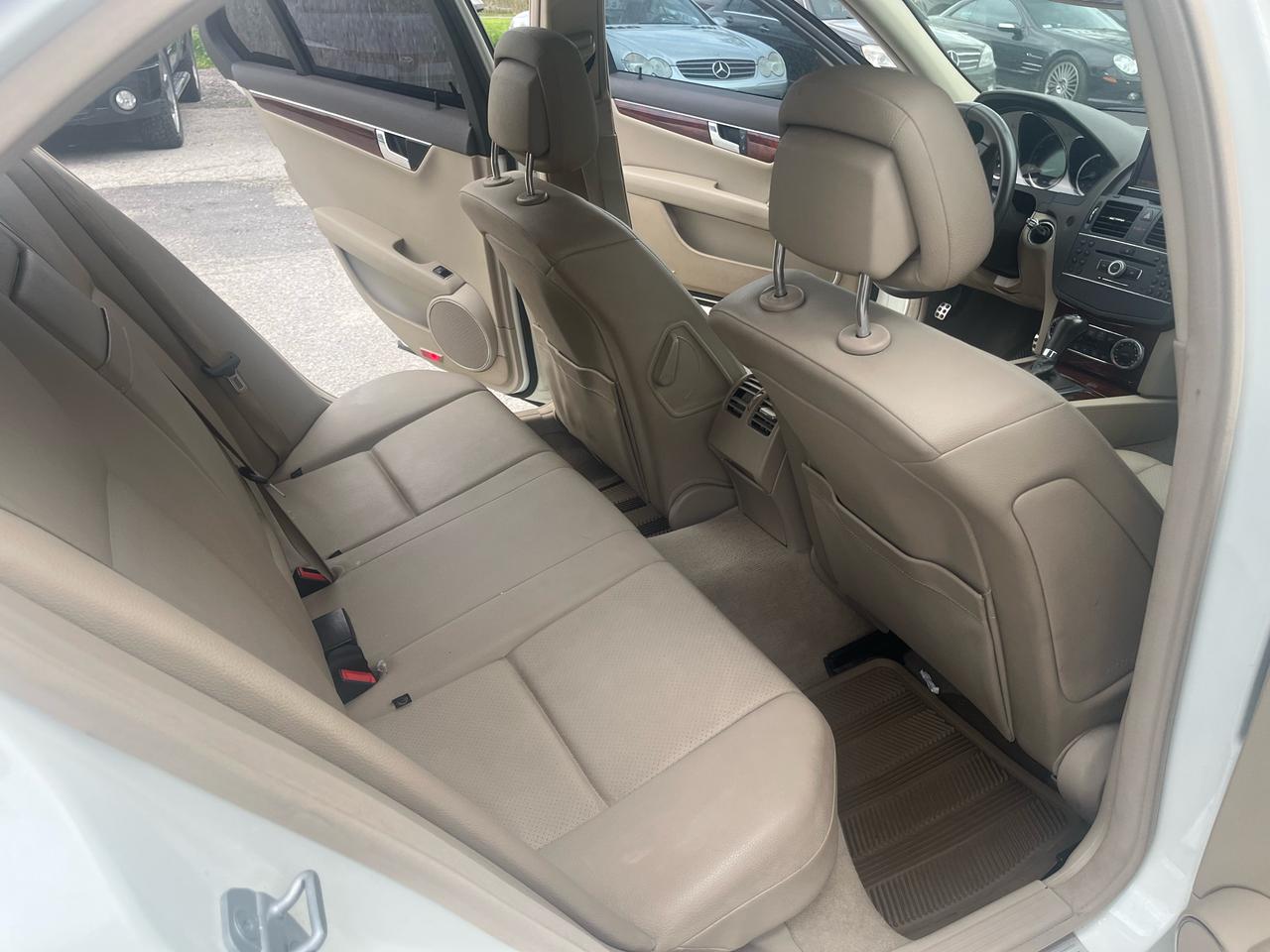 2011 Mercedes-Benz C-Class C 300 Photo