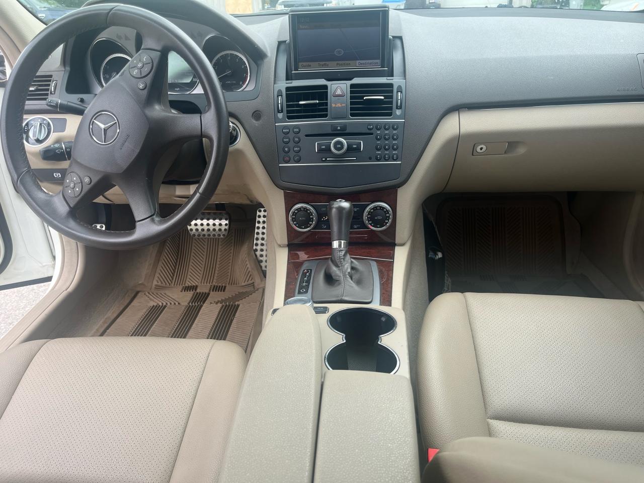 2011 Mercedes-Benz C-Class C 300 - Photo #10