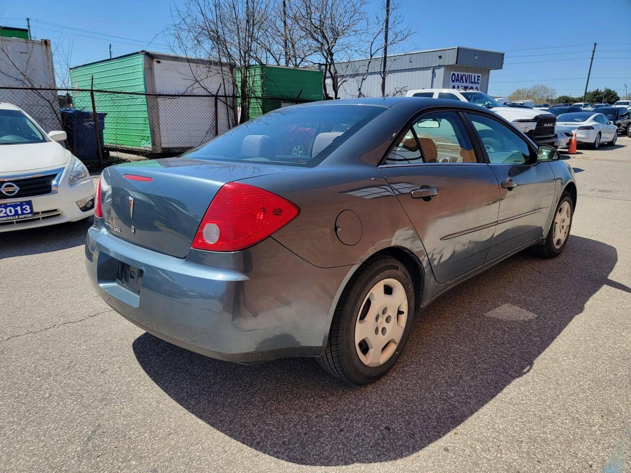 2006 Pontiac G6 4dr Sdn Photo4