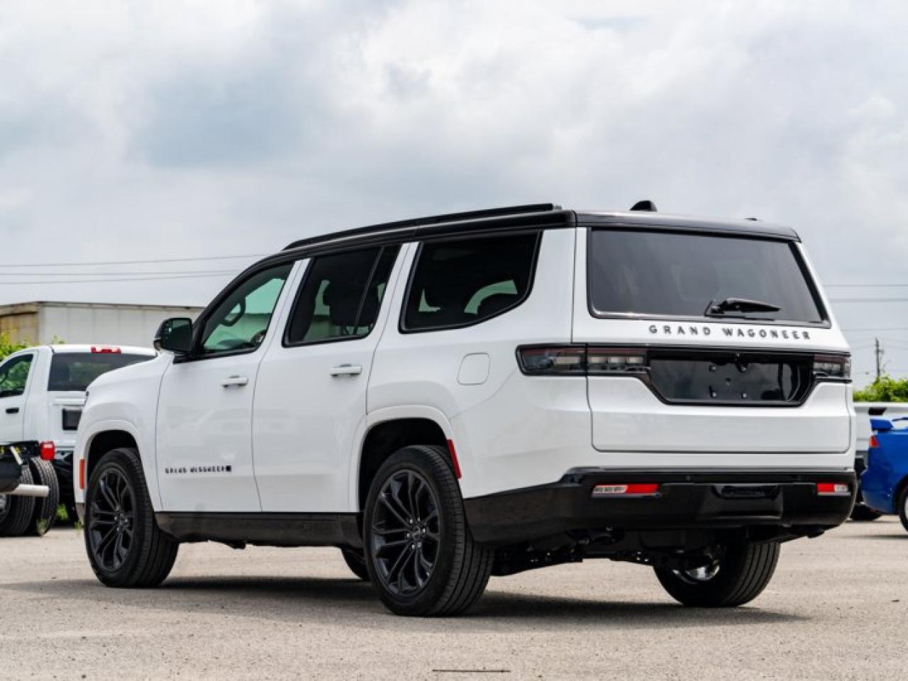 2024 Jeep Grand Wagoneer SERIES II OBSIDIAN Photo