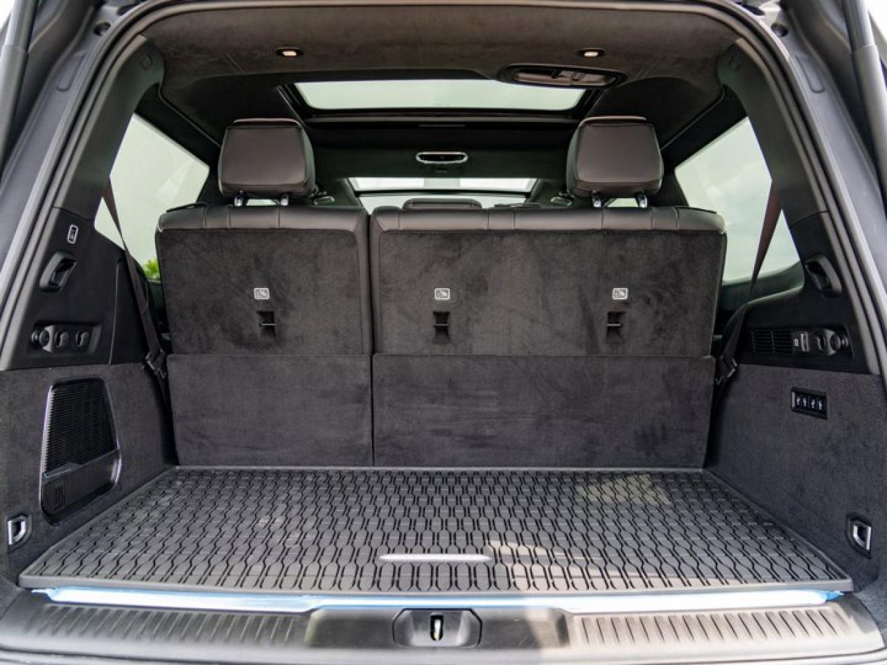 2024 Jeep Grand Wagoneer SERIES II OBSIDIAN Photo