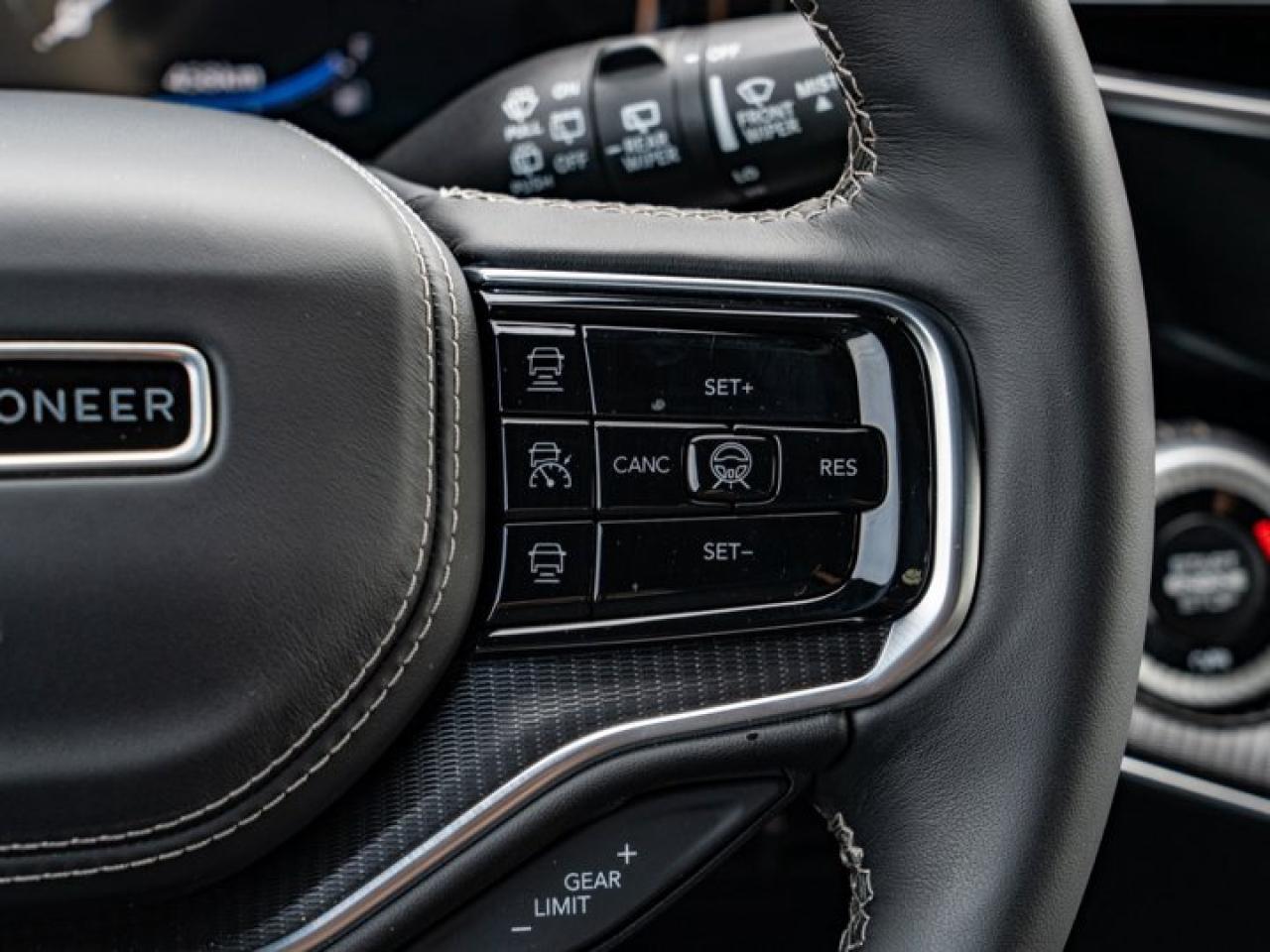 2024 Jeep Grand Wagoneer SERIES II OBSIDIAN Photo