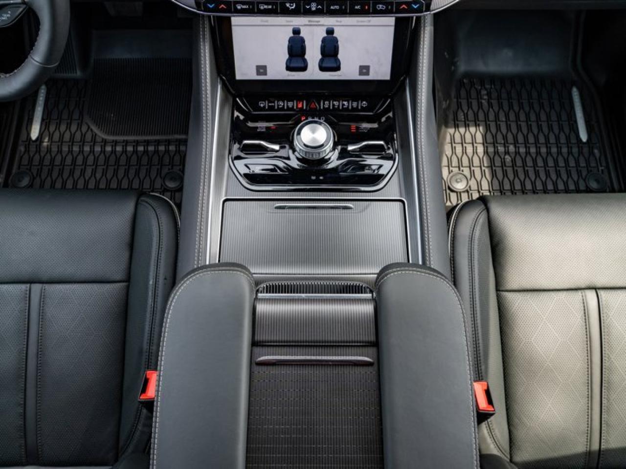 2024 Jeep Grand Wagoneer SERIES II OBSIDIAN Photo