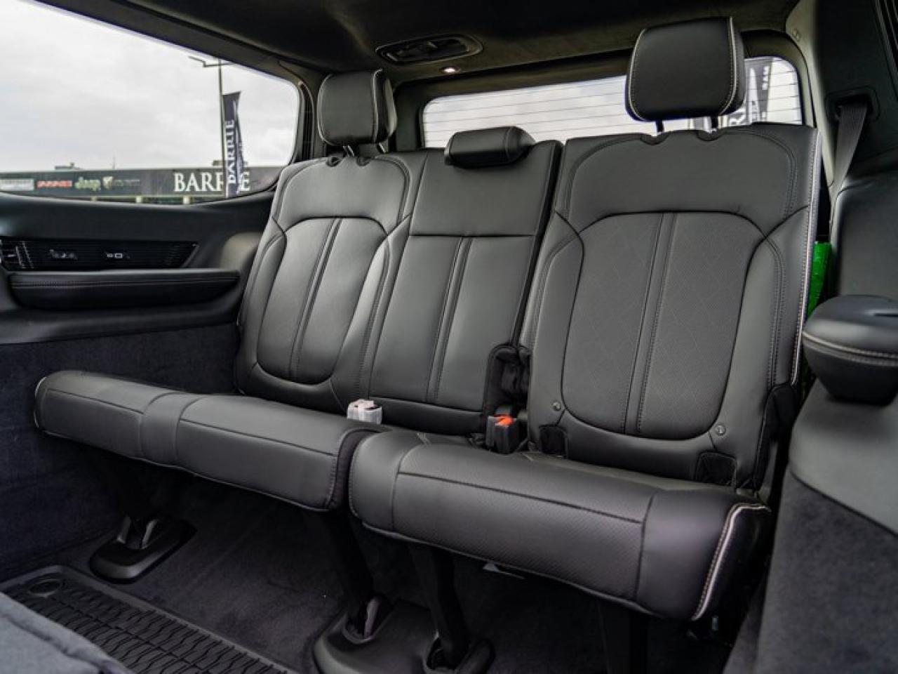 2024 Jeep Grand Wagoneer SERIES II OBSIDIAN Photo