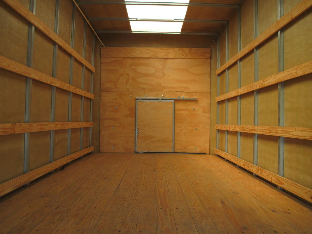 2023 GMC Savana 3500 3500 Van 177" 16 Ft. UNICELL BODY 91 inch,floor to - Photo #7