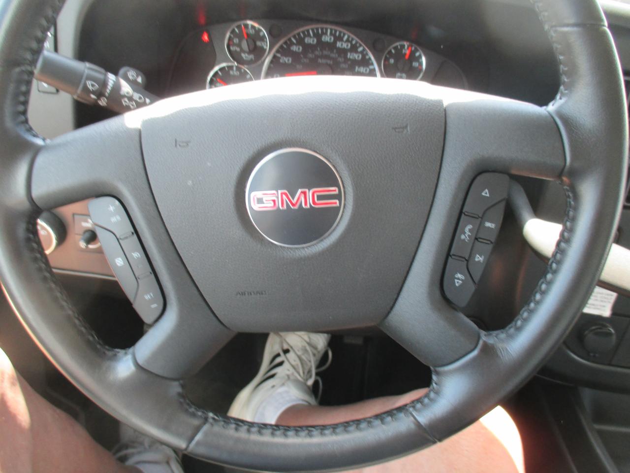 2023 GMC Savana 3500 3500 Van 177" 16 Ft. UNICELL BODY 91 inch,floor to - Photo #14
